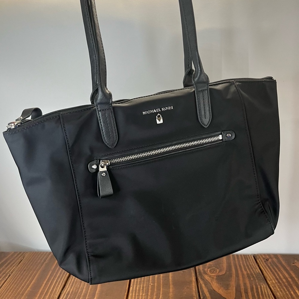 MICHAEL KORS BLACK TOTE